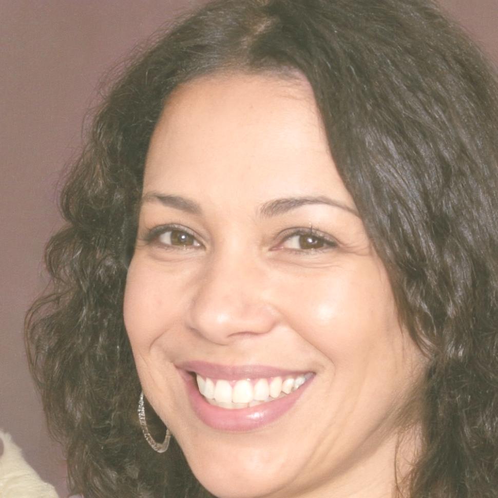 Sarah Chen, Financial Education Specialist
